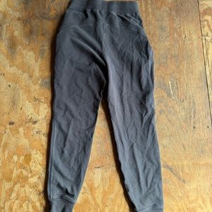 Lululemon joggers size 6
